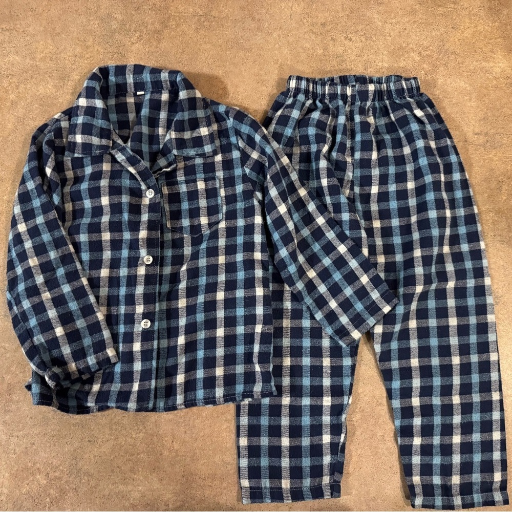Blue & White Checkered Plaid 2 Piece Button Down Toddler Pajamas, Size 4T Cozy